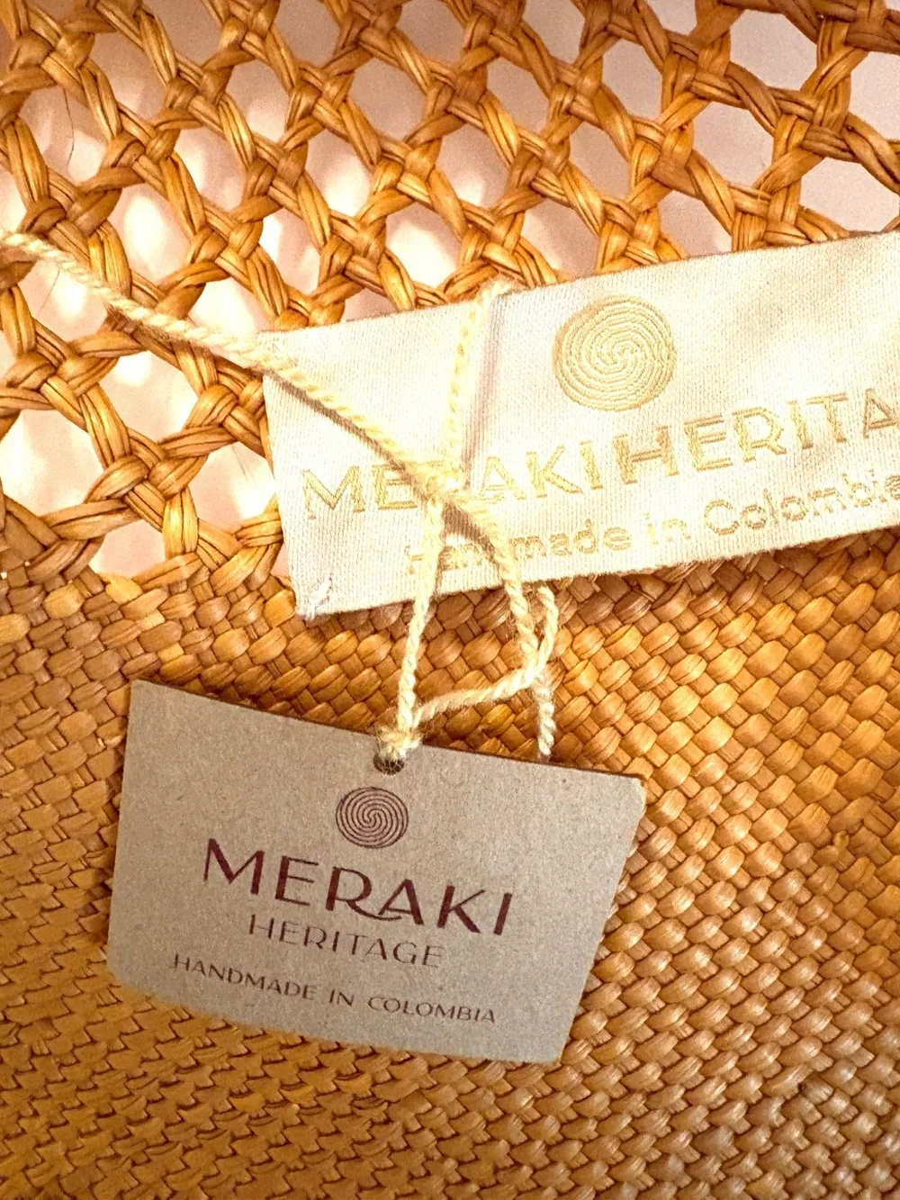 NWT MARAKI HERITAGE Beige Bucket Straw Hat with Silk Tie, vacation ready